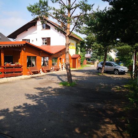 Goscinna Hacjenda Radwanice Exterior photo