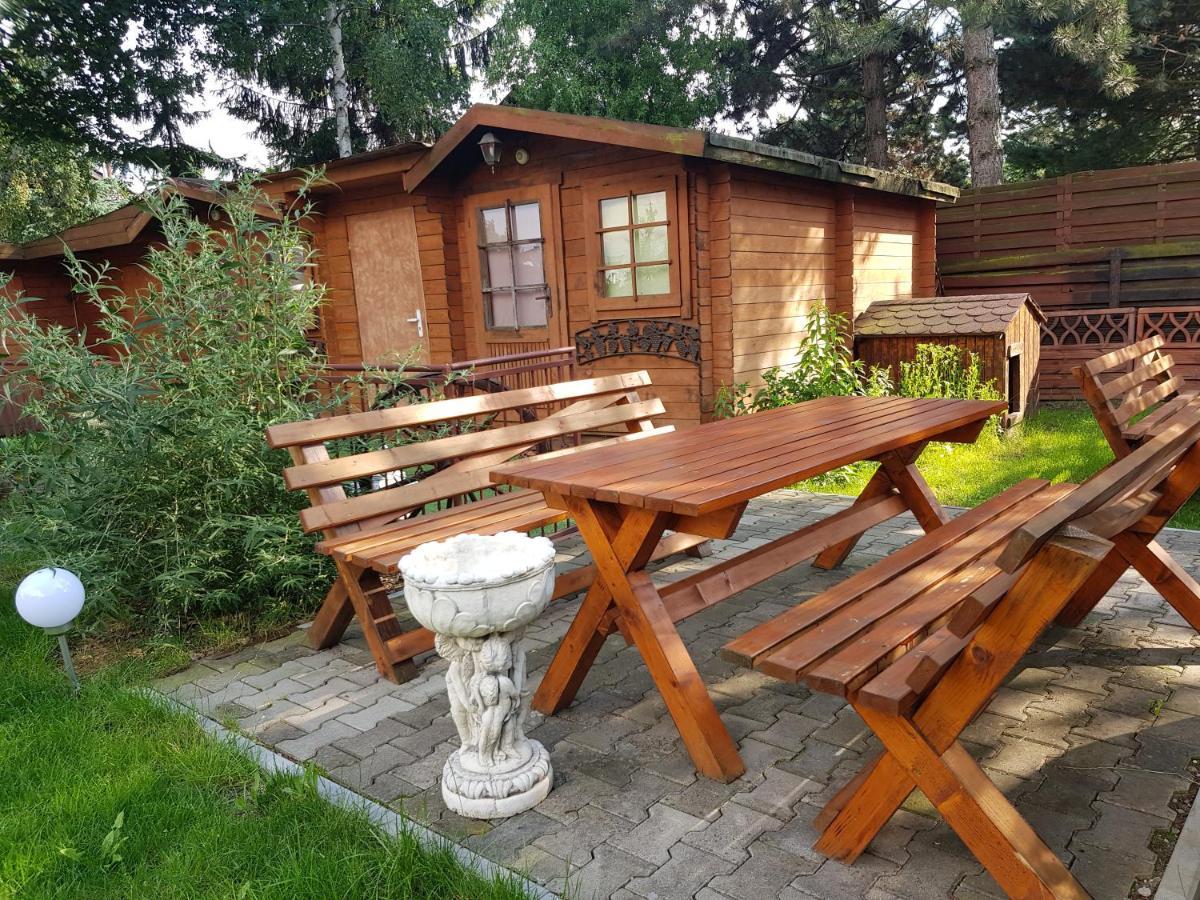 Goscinna Hacjenda Radwanice Exterior photo