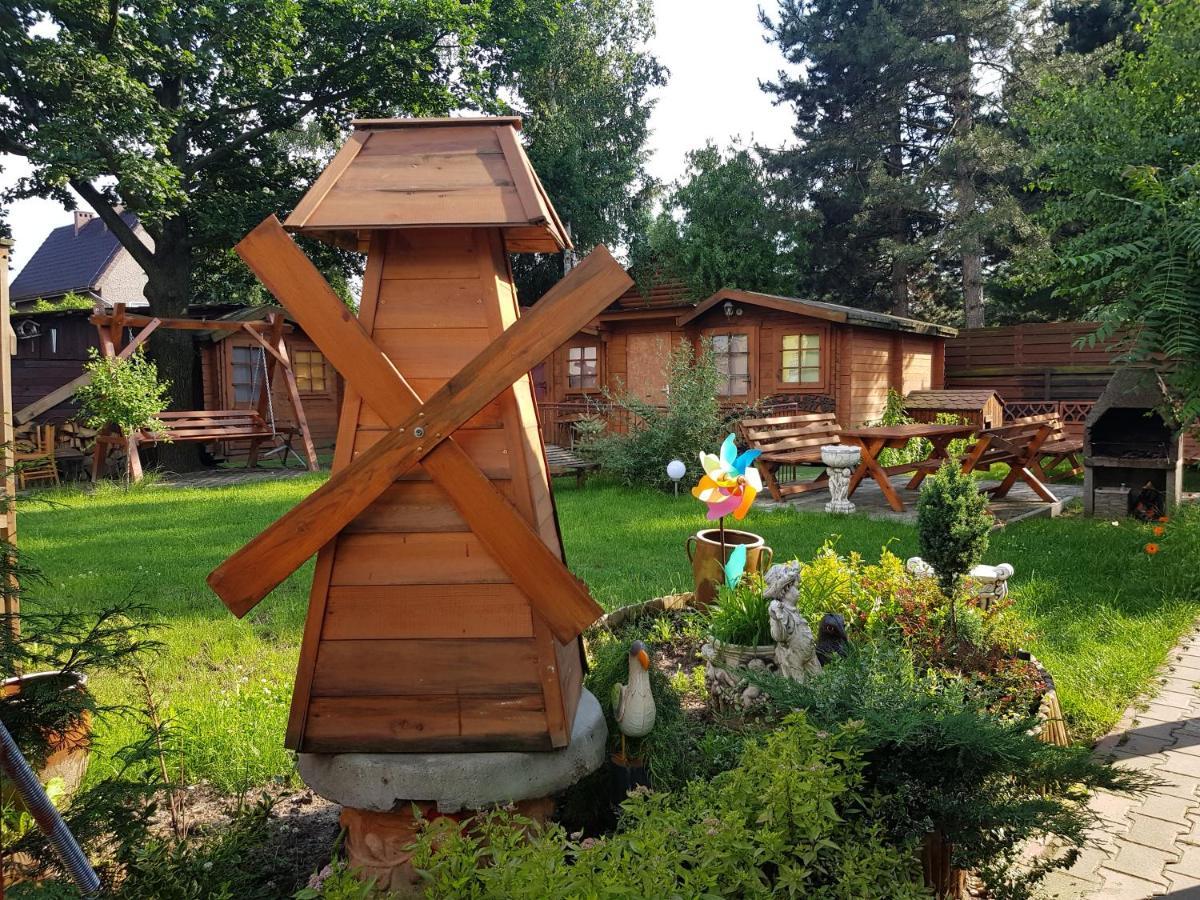 Goscinna Hacjenda Radwanice Exterior photo